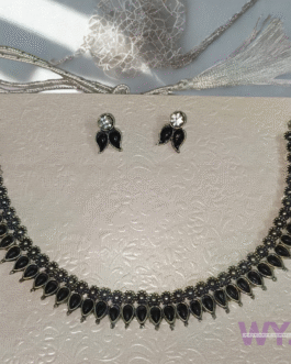 Elegant Black Stone Choker Necklace Set with Stud Earrings