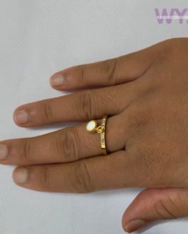 Gold Elegance Charm Ring