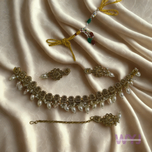 Antique Gold Pearl Drop Kundan Necklace Set with Maang Tikka