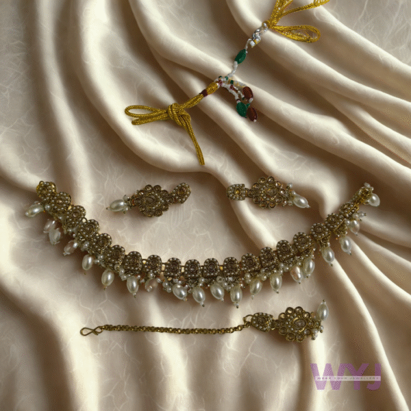 Antique Gold Pearl Drop Kundan Necklace Set with Maang Tikka