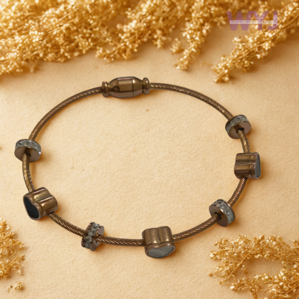Bracelet Golden Charm Cable  – Heart Edition - Image 2