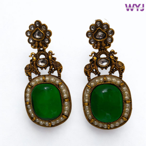 Elegant Antique Green Kundan Earrings with Pearl Detailing – Royal Ethnic Jewelry for Women