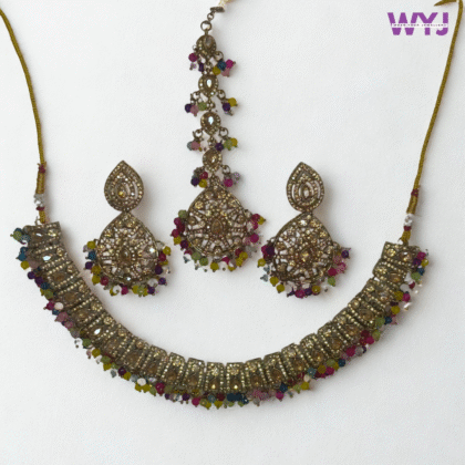 Antique Kundan Necklace Set with Earrings & Maang Tikka