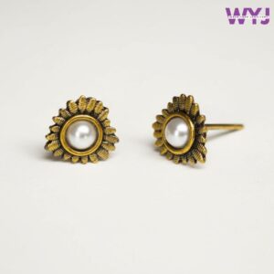 Floral Pearl Stud Earrings – Vintage Gold Women’s Jewelry