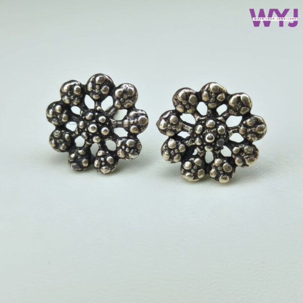 Oxidized Silver Daisy Stud Earrings