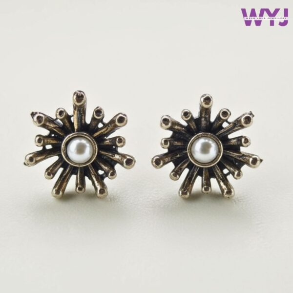 Oxidized Starburst Pearl Stud Earrings – Vintage Jewelry